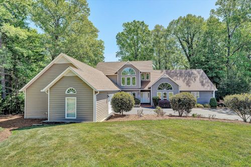 25 Findlay Cir, Penhook, VA, 24137-5234 | Card Image