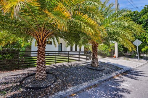120 Nw 41st St, Miami, FL, 33127-2808 | Card Image