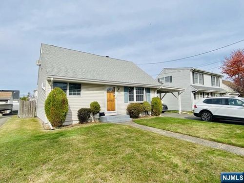 121 Colonial Ave, Saddle Brook, NJ, 07663-5104 | Card Image