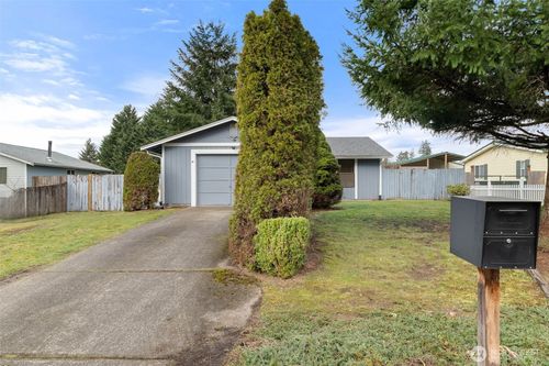 22902 41st Avenue Ct E, Spanaway, WA, 98387-6913 | Card Image