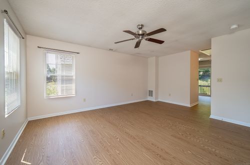 unit-227-229 Branford Rd, North Branford, CT, 06471-1362 | Card Image