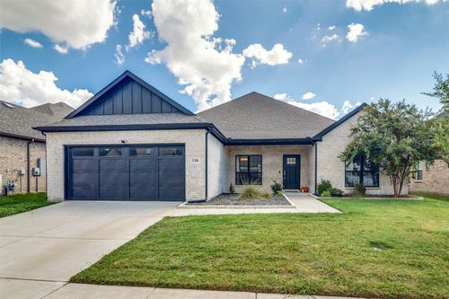 320 Community Dr, Lavon, TX, 75166-4742 | Card Image
