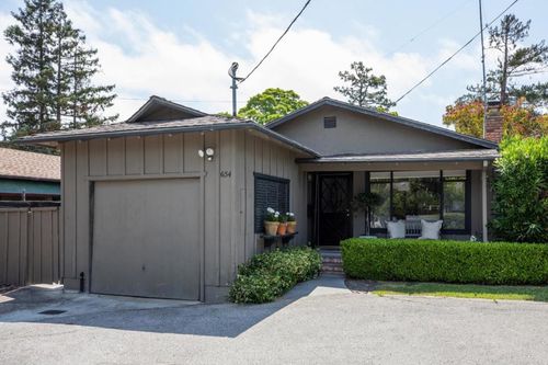 654 Loma Verde Ave, Palo Alto, CA, 94306-3066 | Card Image