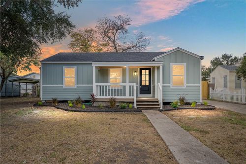1233 Brentwood Dr, Corpus Christi, TX, 78404-3709 | Card Image