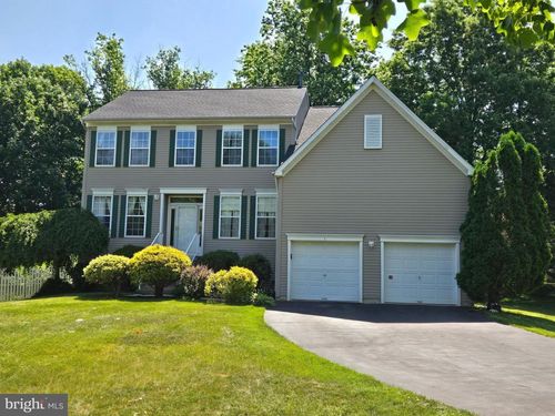 1 Warwick Pl, East Windsor, NJ, 08520-2983 | Card Image