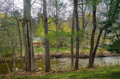 6-40 Brookside Dr, Brattleboro, VT, 05301-4202 | Card Image