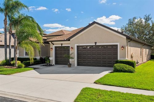 1430 Beaconsfield Dr, WESLEY CHAPEL, FL, 33543-8157 | Card Image