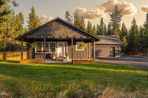 17407 Killdeer Dr, Bend, OR, 97707-2319 | Card Image