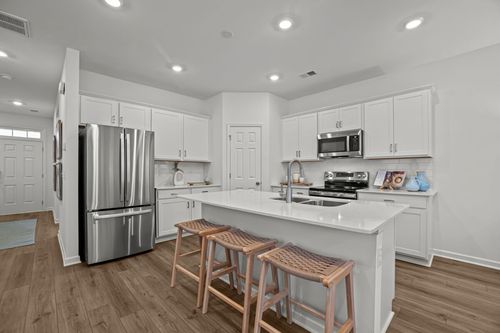 i4-2900 Suzanne Landon Dr, Murfreesboro, TN, 37130-1067 | Card Image