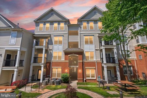 10-410-11381 Aristotle Dr, FAIRFAX, VA, 22030-0950 | Card Image