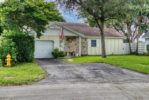 15012 Sw 143rd Pl, Miami, FL, 33186-5662 | Card Image