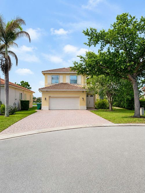 6208 Santa Margarito Dr, Fort Pierce, FL, 34951-3123 | Card Image