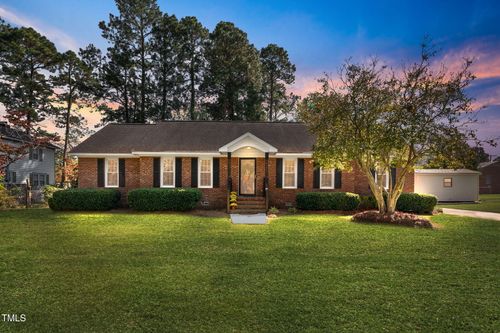 2902 Pinehurst Dr, Kinston, NC, 28504-1138 | Card Image