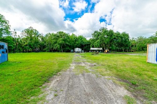 2241 Blue Fish Pl, GENEVA, FL, 32732-9814 | Card Image
