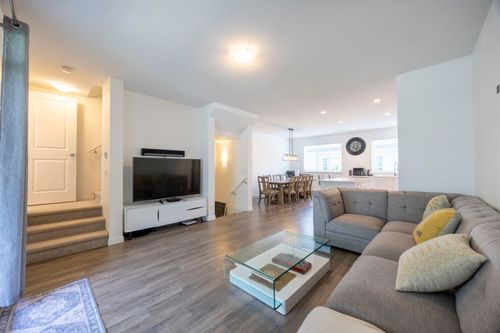 35-15487 99a Ave, Surrey, BC, V3R0G9 | Card Image