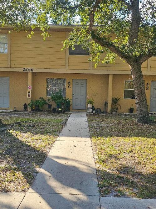 c-2018 S 10th St, Fort Pierce, FL, 34950-5348 | Card Image