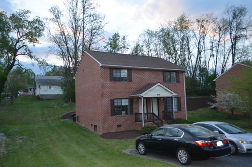 628 & 630 D St, STAUNTON, VA, 24401 | Card Image