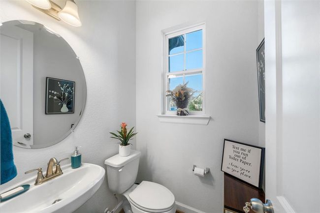 9207 Secretariat Ln, House other with 4 bedrooms, 4 bathrooms and 3 parking in Mont Belvieu TX | Image 23