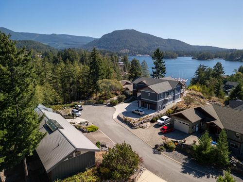 4-4622 Sinclair Bay Rd, Garden Bay, BC, V0N1S1 | Card Image