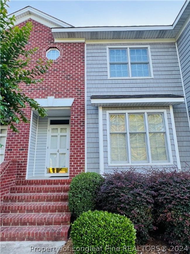 4 - 4890 Independence Drive, Townhouse with 2 bedrooms, 2 bathrooms and null parking in Lumberton NC | Image 1