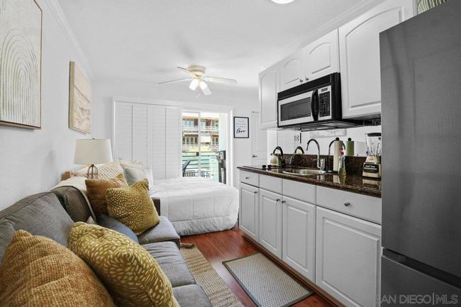 APT-122 - 1021 Scott St, Condo with 0 bedrooms, 1 bathrooms and 1 parking in San Diego CA | Image 4