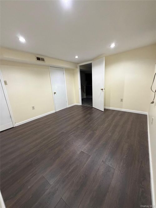 17911 Eveleth Rd, Jamaica, NY, 11434-3407 | Card Image