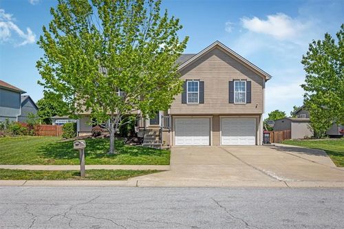 1114 Melody Ct, Kearney, MO, 64060-7646 | Card Image