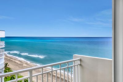 910 - 3215 S Ocean Boulevard, Condo with 2 bedrooms, 2 bathrooms and null parking in Highland Beach FL | Image 1