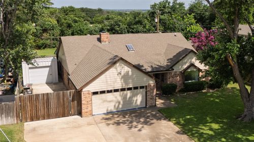 950 Hummingbird Trl, Grapevine, TX, 76051-2821 | Card Image