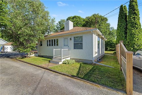 137 Kingstown Rd, Narragansett, RI, 02882-3312 | Card Image