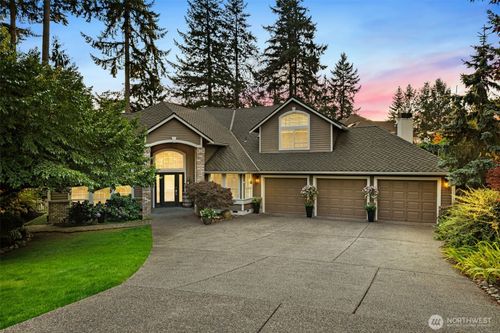 15226 16th Ave Se, Mill Creek, WA, 98012-1586 | Card Image