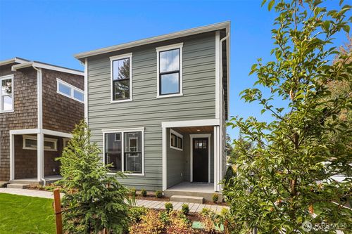 12507 Ne 94th St, Kirkland, WA, 98033-5875 | Card Image