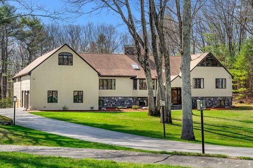 31 Upton Hills Ln, Middleton, MA, 01949-1935 | Card Image