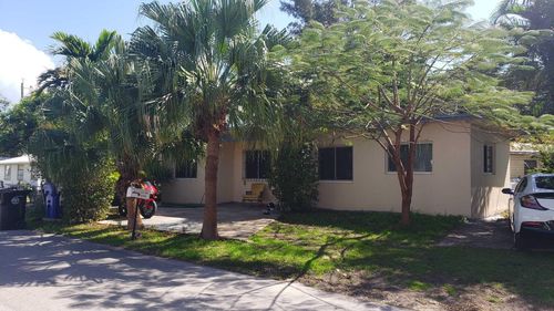 2334 Ne 136th Street, North Miami Beach, FL, 33181 | Card Image