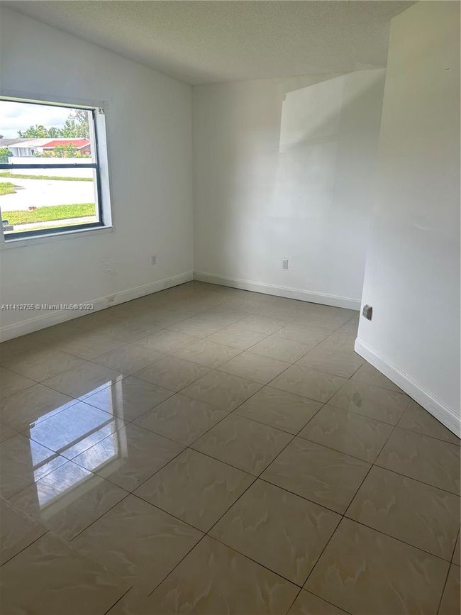 0 - 3481 Nw 193rd St, House other with 3 bedrooms, 2 bathrooms and null parking in Miami Gardens FL | Image 4