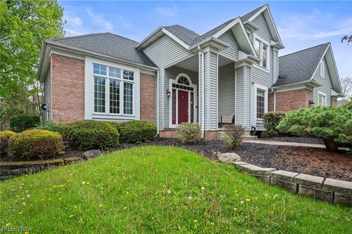 4715 Hilary Cir, Stow, OH, 44224-1992 | Card Image