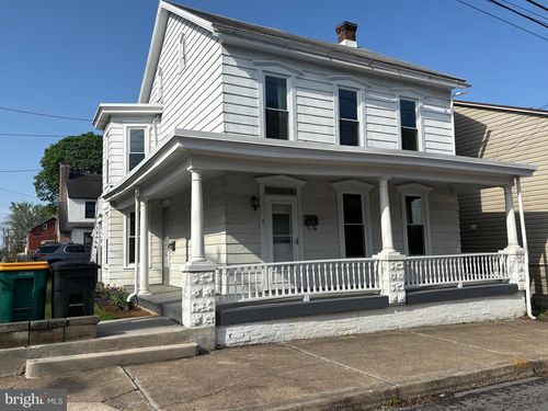 2-50 E North St, WAYNESBORO, PA, 17268-1353 | Card Image