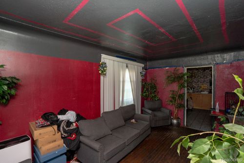 14944 Manning St, Detroit, MI, 48205-1912 | Card Image