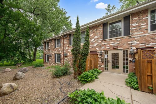 apt-4-4584 Cedar Lake Rd S, Saint Louis Park, MN, 55416-3733 | Card Image