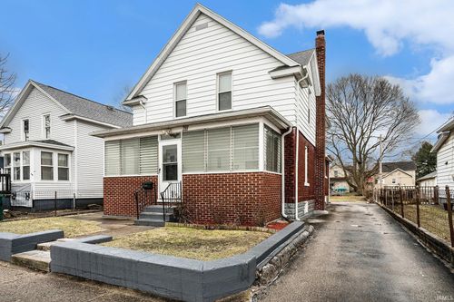 211 W 9th St, Mishawaka, IN, 46544-5128 | Card Image