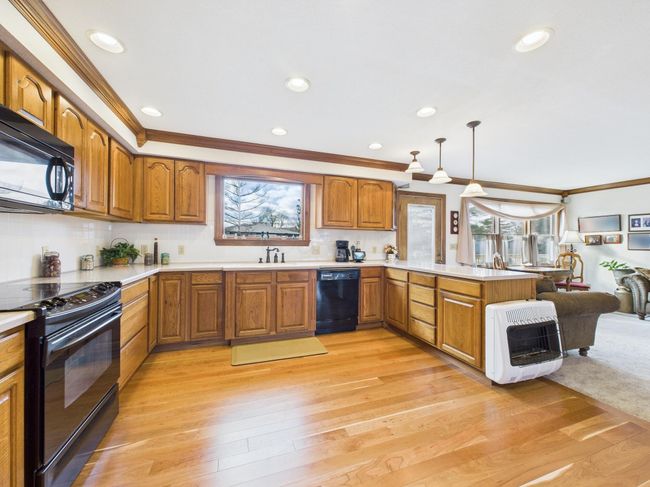 72 S Beaver St, House other with 3 bedrooms, 4 bathrooms and null parking in Carroll OH | Image 18