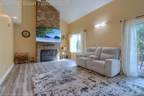 35468 Heritage Ln, Farmington, MI, 48335-3134 | Card Image