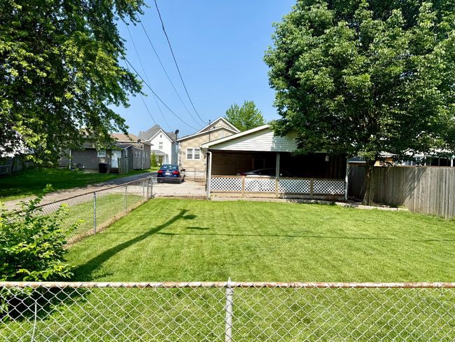 820 N Broadway St, House other with 3 bedrooms, 2 bathrooms and null parking in Greensburg IN | Image 17