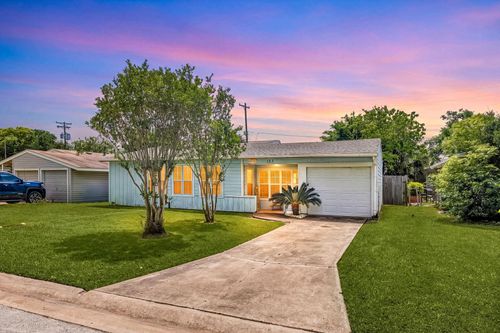 123 Bonita Ave, Galveston, TX, 77550-3105 | Card Image