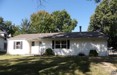 2401 Se Maryland Ave, House other with 3 bedrooms, 1 bathrooms and null parking in Topeka KS | Image 1