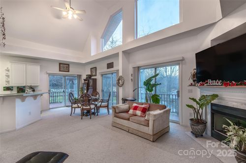 814 Barkers Creek Rd, Whittier, NC, 28789-8092 | Card Image