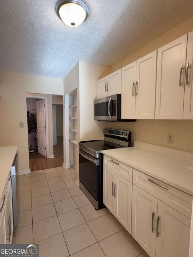 APT-303 - 3575 Oakvale Rd, Condo with 4 bedrooms, 2 bathrooms and 2 parking in Decatur GA | Image 7