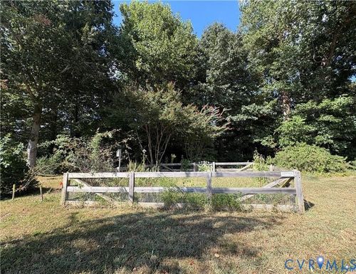 000 Whitehall Dr, Colonial Heights, VA, 23834 | Card Image