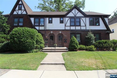 48 Pierce Ave, Midland Park, NJ, 07432-1853 | Card Image
