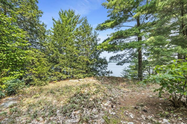1326 Ridge Lane, House other with 2 bedrooms, 1 bathrooms and 2 parking in Seeleys Bay ON | Image 24